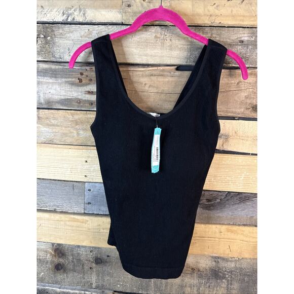 Nine Britton Jubair V Neck Knit Tank, Black, Medium - Picture 1 of 4